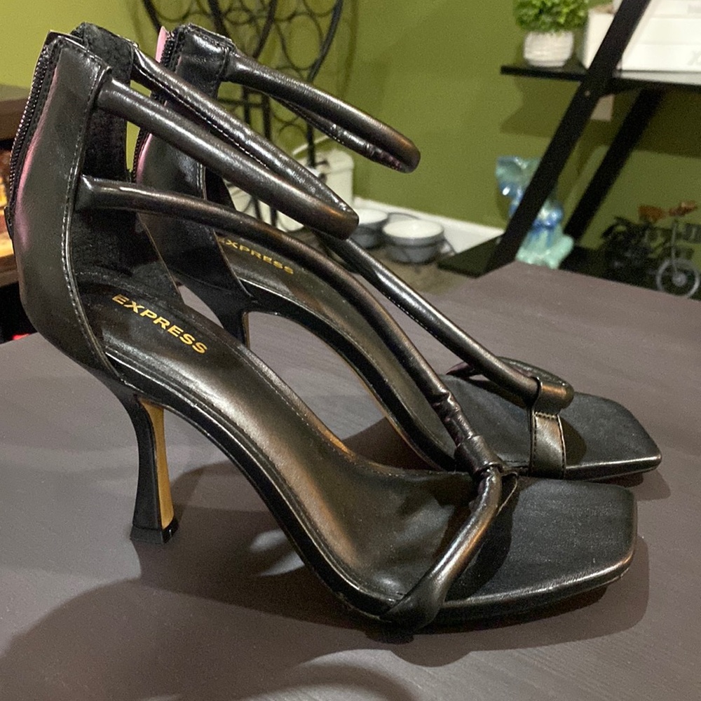 Express Black faux leather sandals 3 inch heels